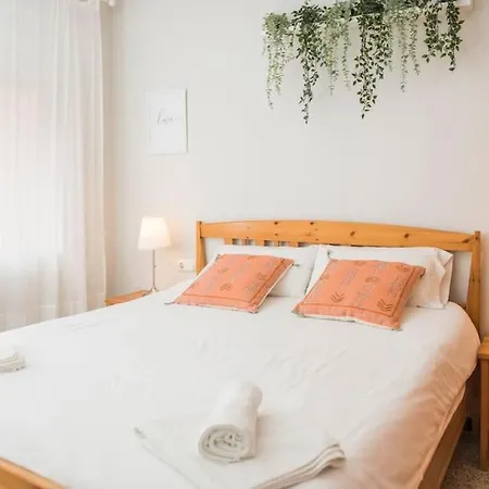 Apartment Sunny And Quiet Sagrada Familia *